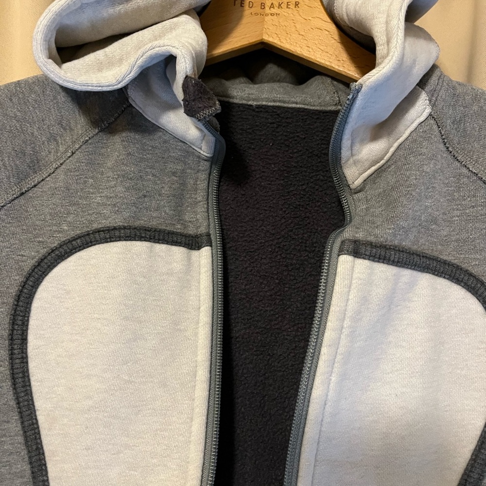 Lululemon jacket - Picture 7 of 7